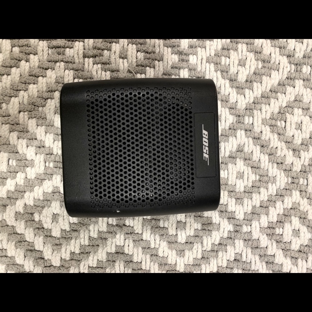 Bose Soundlink Speaker - water resistant